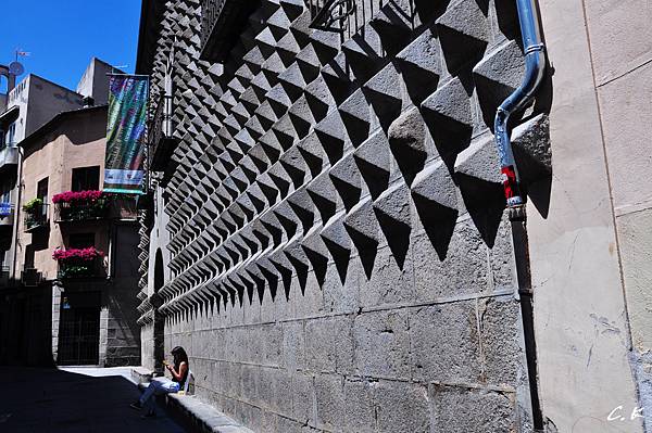 diamond house.jpg diamond house.jpg