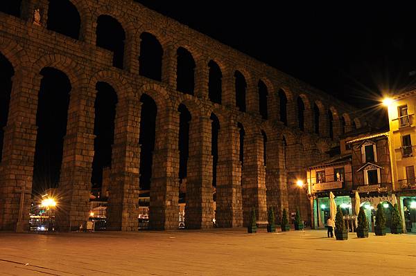 roma bridge NIGHT 2.jpg roma bridge NIGHT 2.jpg