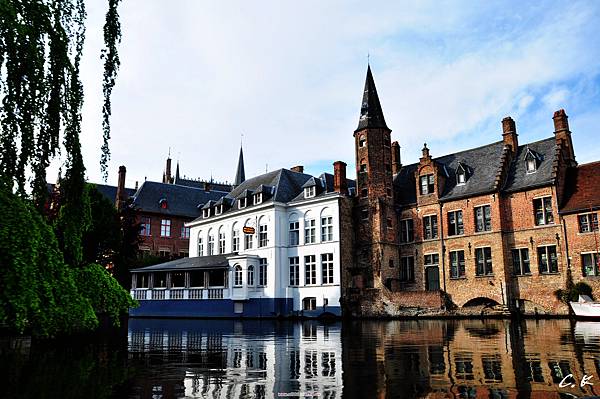 brugge river cannal 3.jpg brugge river cannal 3.jpg