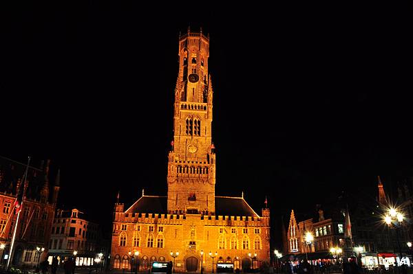 brugge tower night.jpg brugge tower night.jpg