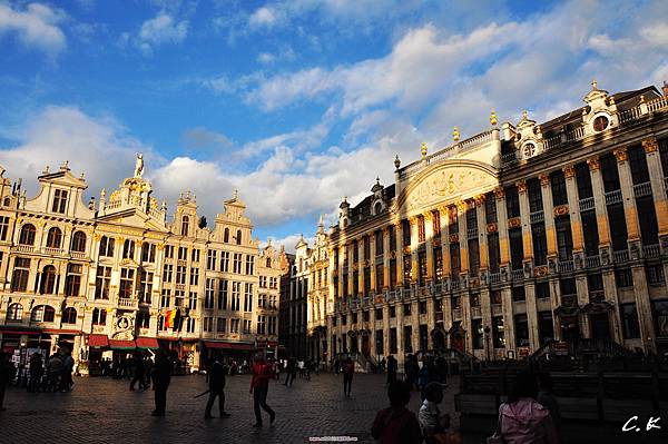 Brussel square 5.jpg Brussel square 5.jpg