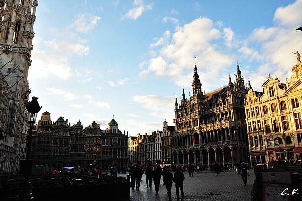Brussel square 7.jpg Brussel square 7.jpg