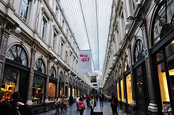galeries royals st inside.jpg galeries royals st inside.jpg