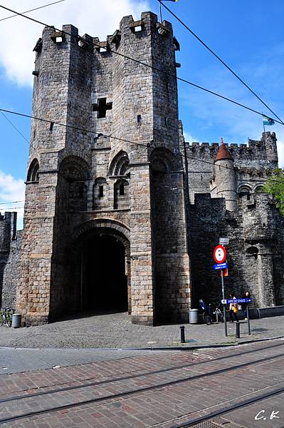 gent castle gate.jpg gent castle gate.jpg