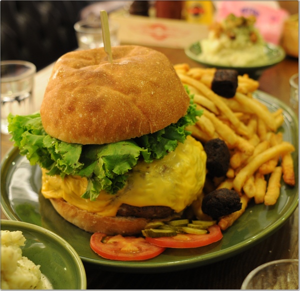 大胃王系列 - 超美味漢堡 45分鐘吃完免費 還送一萬 4975fab9b05b9