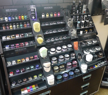 cats130 MAKE UP FOR EVER = 盡情享受揮灑無 色 限 的魅力