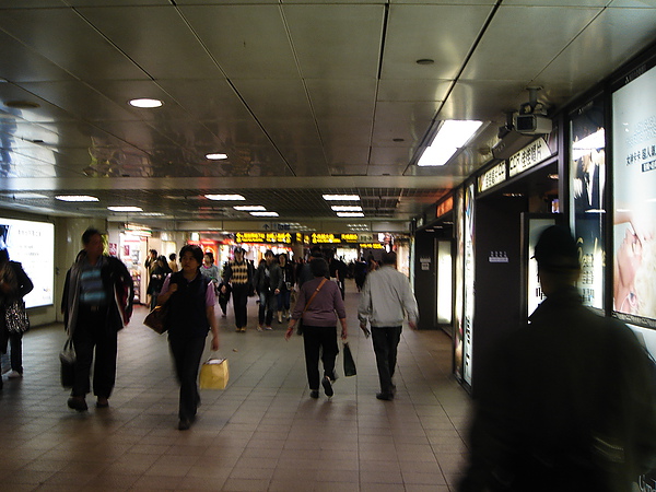 台北車站，出發。０８：４０