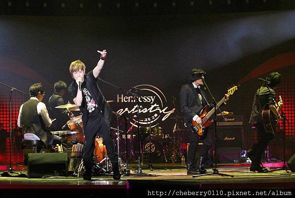 32384_10151330674886454_1432583664_n