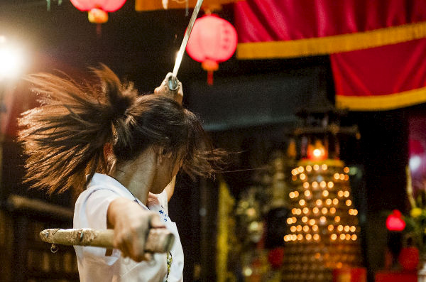movie-the-busy-young-psychic-still-mask9 movie-the-busy-young-psychic-still-mask9