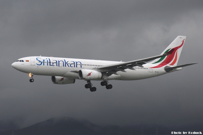 SriLankan Airlines A330-243(4R-ALD)@VHHH_1(2)_20100626.jpg SriLankan Airlines A330-243(4R-ALD)@VHHH_1(2)_20100626.jpg
