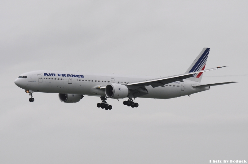 Air France B777-328ER(F-GSQB)@VHHHH_1(2)_20100625.jpg Air France B777-328ER(F-GSQB)@VHHHH_1(2)_20100625.jpg