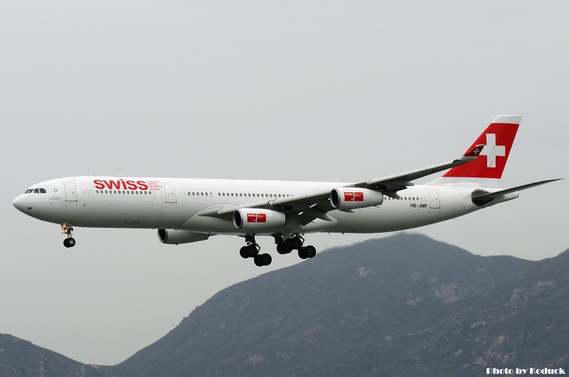 Swiss International Airlines Airbus A340-313X(HB-JMF)@VHHH_1(2)_20100625.jpg Swiss International Airlines Airbus A340-313X(HB-JMF)@VHHH_1(2)_20100625.jpg