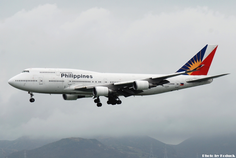 Philippine Airlines B747-4F6(RP-C7472)@VHHH_1(2)_20100625.jpg Philippine Airlines B747-4F6(RP-C7472)@VHHH_1(2)_20100625.jpg