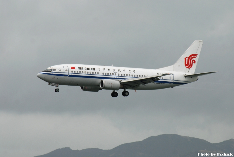 Air China B737-3Z0(B-2951)@VHHH_1(2)_20100625.jpg Air China B737-3Z0(B-2951)@VHHH_1(2)_20100625.jpg