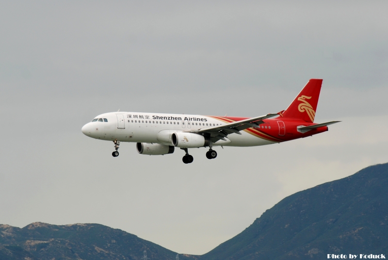 Shenzhen Airlines a320-232(B-6571)@VHHH_1(2)_20100625.jpg Shenzhen Airlines a320-232(B-6571)@VHHH_1(2)_20100625.jpg