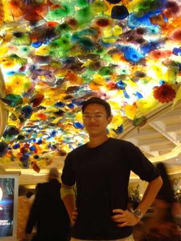 這飯店的大廳很多采多姿