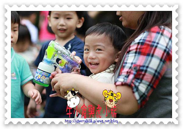 301713_469156806434826_1273899490_n