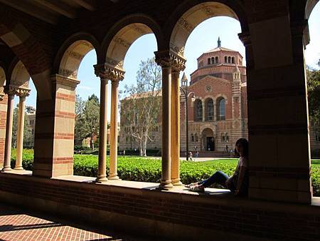 260132_10151149897408431_1408380425_n