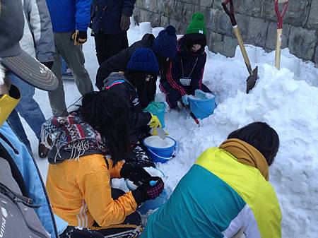 0208-0704.jpg 0208-0704.jpg