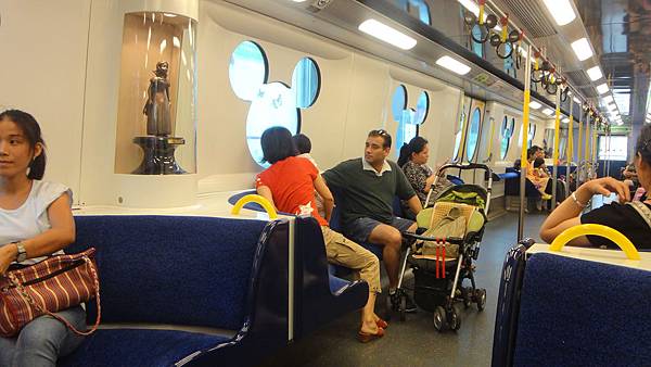 迪士尼地鐵
