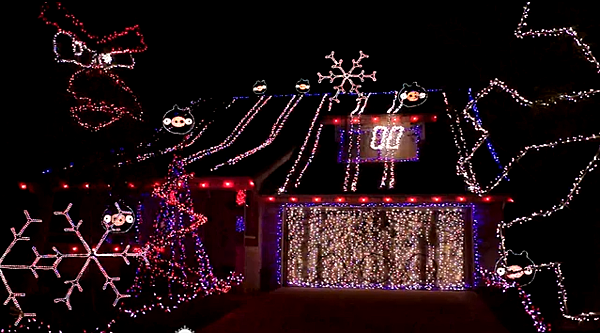 除了夢幻還不夠 燈飾拿來玩ngry Birds才夠歡樂(Angry Birds Christmas Light Game).png 除了夢幻還不夠 燈飾拿來玩ngry Birds才夠歡樂(Angry Birds Christmas Light Game).png