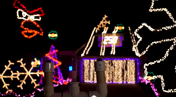 聖誕燈特製的控制器(Angry Birds Christmas Light Game).png 聖誕燈特製的控制器(Angry Birds Christmas Light Game).png