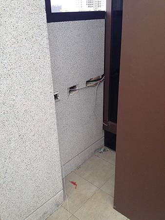 層就頂樓地板架高施工 (8).JPG