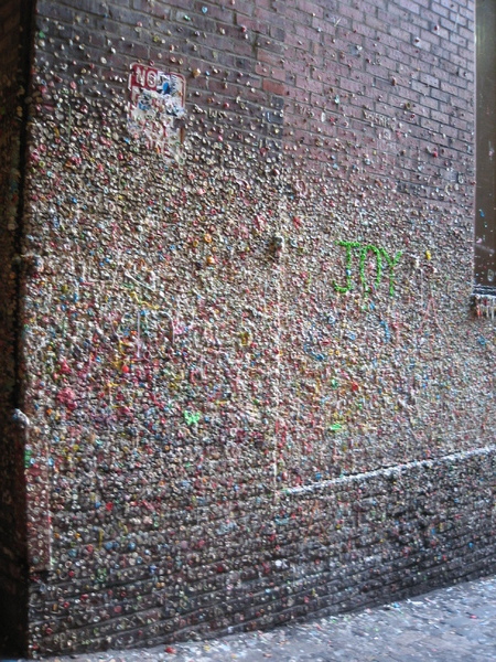Wall of Gum, Post Alley