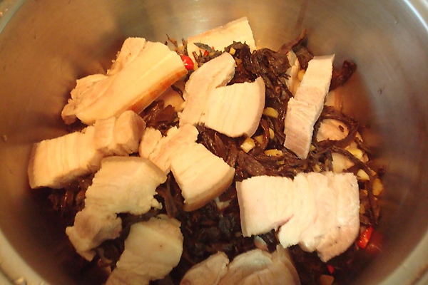 擺入鍋中.JPG 擺入鍋中.JPG