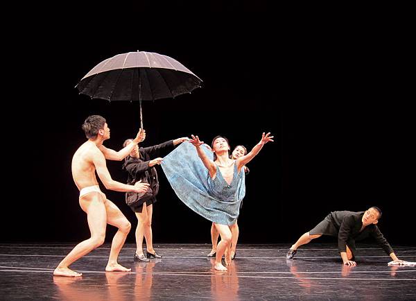 雲門2紐約首演-喬依斯劇院演出布拉瑞揚《出遊》 雲門舞集提供 .JPG