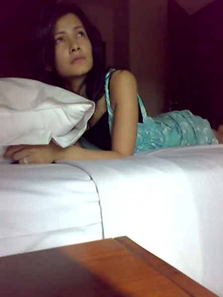 Cut Tari And Ariel Peterpan Leaked Hotel Room Indonesian Celebrity Sex Tape, Hot Sex Video Scandal For Download www.GutterUncensored.com 28.jpg