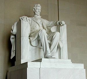 300px-Lincoln_statue