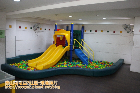 2樓兒童遊戲區.JPG