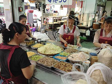 550924_4159384707065_1938196112_n