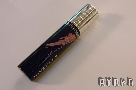 【彩妝】紀梵希小河豚飛天睫毛膏(紫藍限定版試用心得 - 第2張圖 下一張(熱鍵:c)