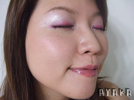 【彩妝】戀愛fu~KATE輝夜迷鑽眼影盒PK-1試色 - 第20張圖 下一張(熱鍵:c)