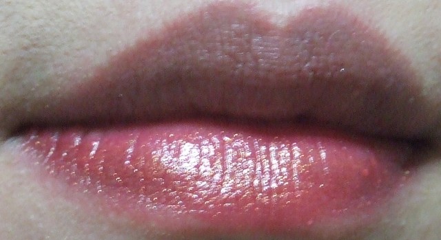 【唇妝】買贈品送雜誌~這次是為了AVON水吻流金唇膏 - 第18張圖 下一張(熱鍵:c)