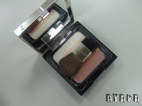 【彩妝】ANNA SUI經典限量眼彩02~亮眼橘與極光綠 - 第15張圖 下一張(熱鍵:c)