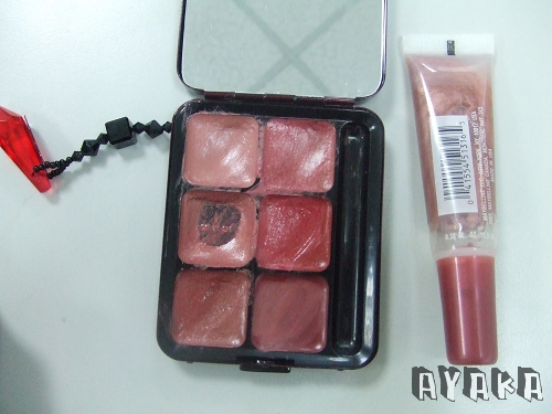 【彩妝】ANNA SUI經典限量眼彩02~亮眼橘與極光綠 - 第25張圖 下一張(熱鍵:c)