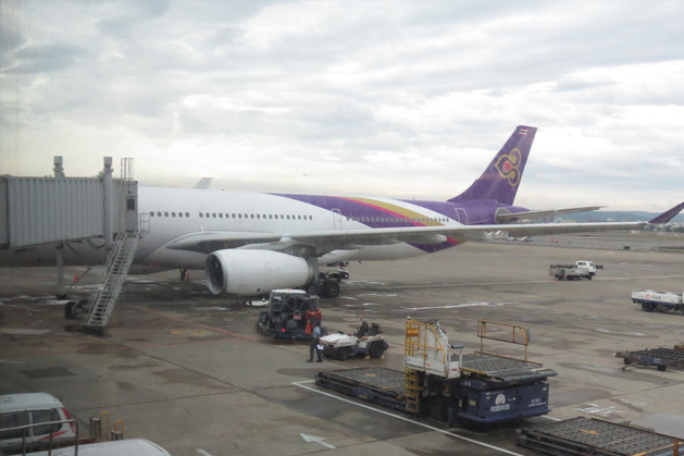 在桃園機場待機室拍了等等要搭的泰航航空