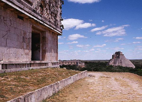 uxmal a5