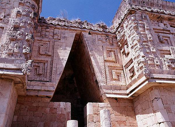 uxmal a6