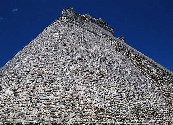 uxmal a7