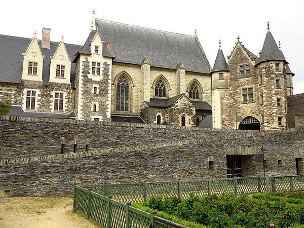Angers b2.JPG
