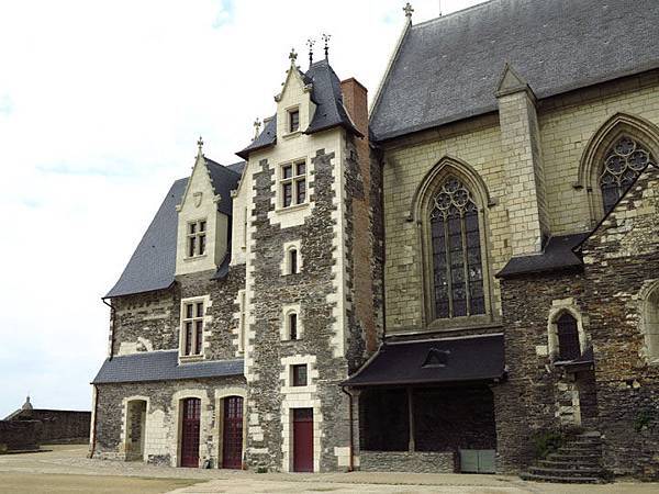 Angers b3.JPG