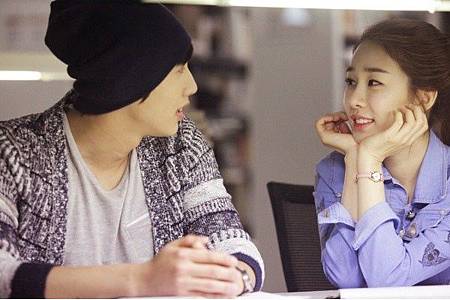 지현우_유인나_인현왕후의남자_키스신2