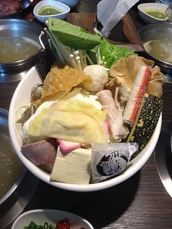 "台南大遠百" 香草工坊-檸檬香茅火鍋 015a74d3c6f2f41f4b07b1135c5c4b1c3e3c5b61a0