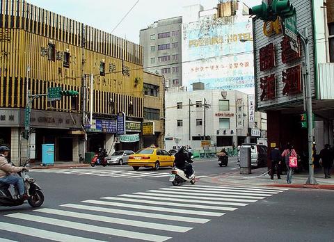 228事件起始點:南京西路與延平北路交接的現況