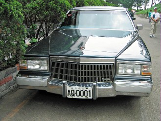 王永慶大事記_「天字第一號」古董車陪伴了王永慶20餘年,是王永慶外出時最具代表的「分身」。.jpg 王永慶大事記_「天字第一號」古董車陪伴了王永慶20餘年,是王永慶外出時最具代表的「分身」。.jpg