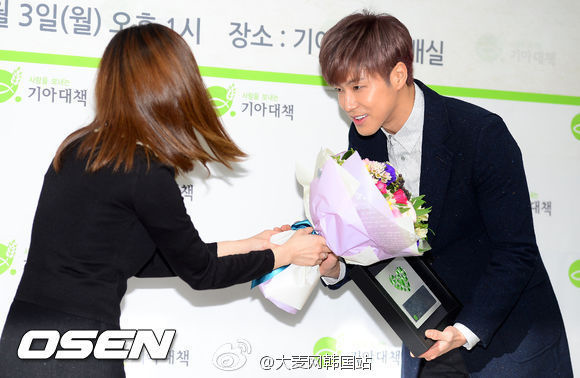 6d5cc8f1tw1ee2ghtbar4j20g40aimy5